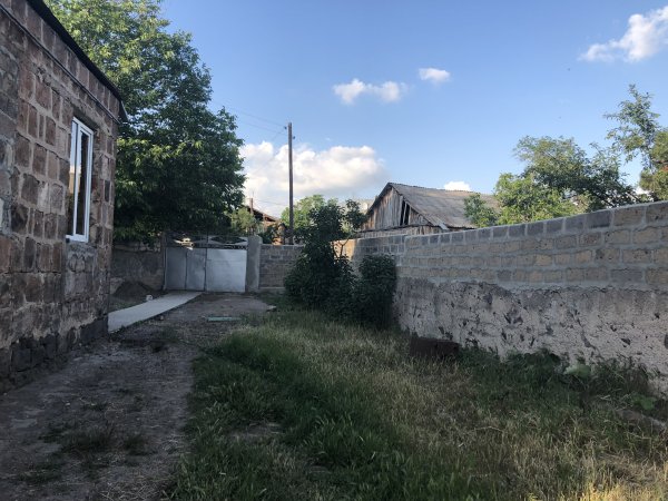 Գյուղ Ներքին Պտղնի