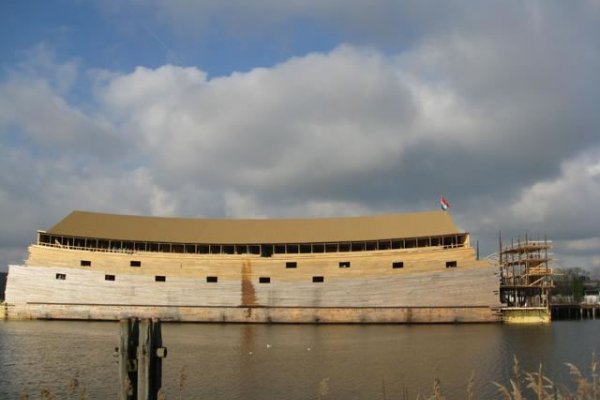 Life Size Noah's Ark Opens to the Public