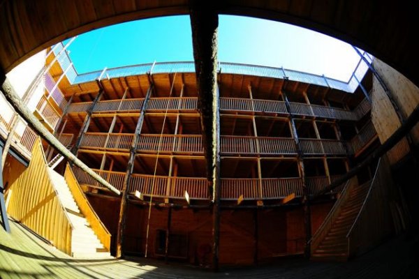 Life Size Noah's Ark Opens to the Public