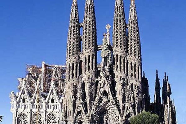 Էյֆելյան Աշտարակը Ճանաչվել է Եվրոպայի Ամենաթանկ Հուշարձանը