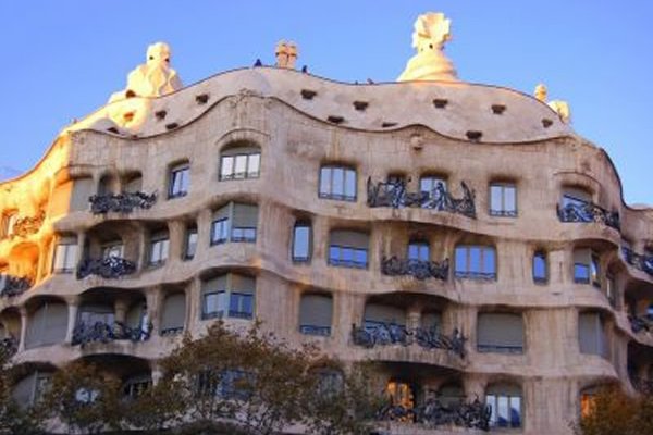 Испания Даст Вид на Жительство Богатым Покупателям Домов