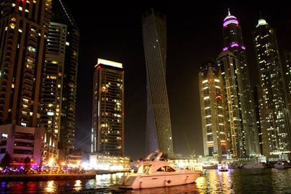 Самое Высокое в Мире Скрученное Здание Открыли в Дубае