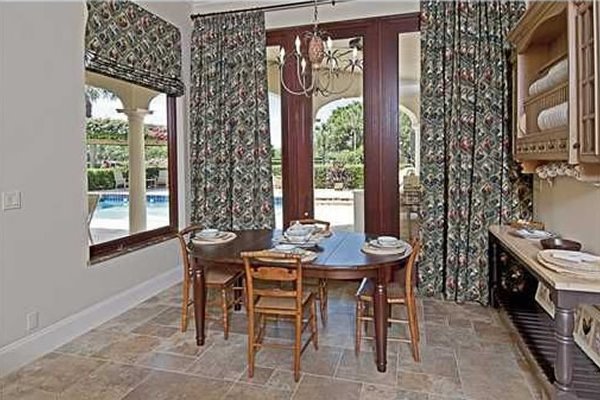 Bill Gates Buys Villa In Florida For US$ 8.7 Million For His Daughter