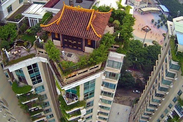 Illegal Rooftop Temple Like Structure Reported In Shenzhen