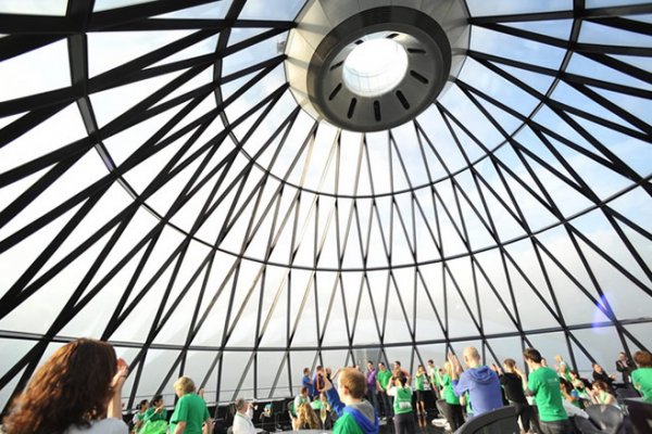 London's Gherkin Skyscraper Put On The Market