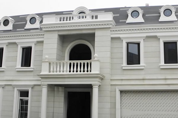 Chinese Company Constructed 3D-Printed Apartment Building And Mansion