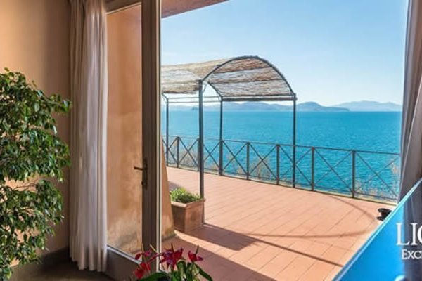 В Тоскане Выставлена на Продажу Крепость Авторства Леонардо Да Винчи