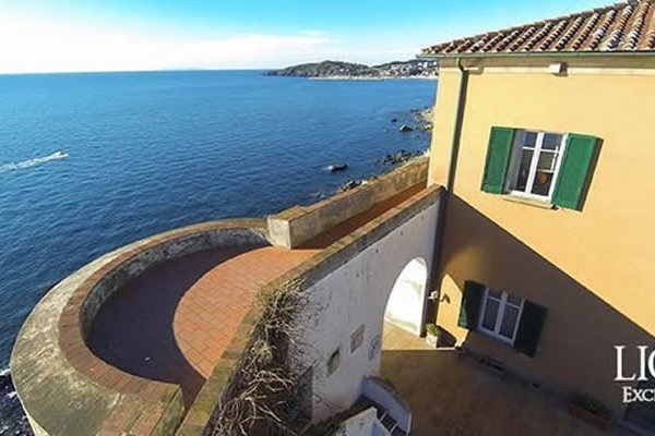 В Тоскане Выставлена на Продажу Крепость Авторства Леонардо Да Винчи