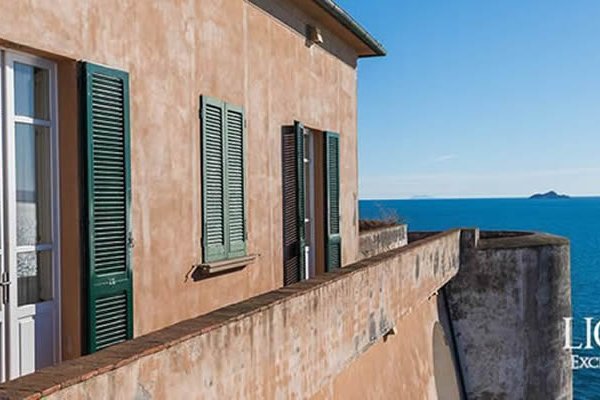 В Тоскане Выставлена на Продажу Крепость Авторства Леонардо Да Винчи