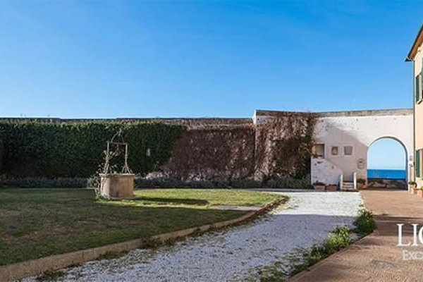 В Тоскане Выставлена на Продажу Крепость Авторства Леонардо Да Винчи