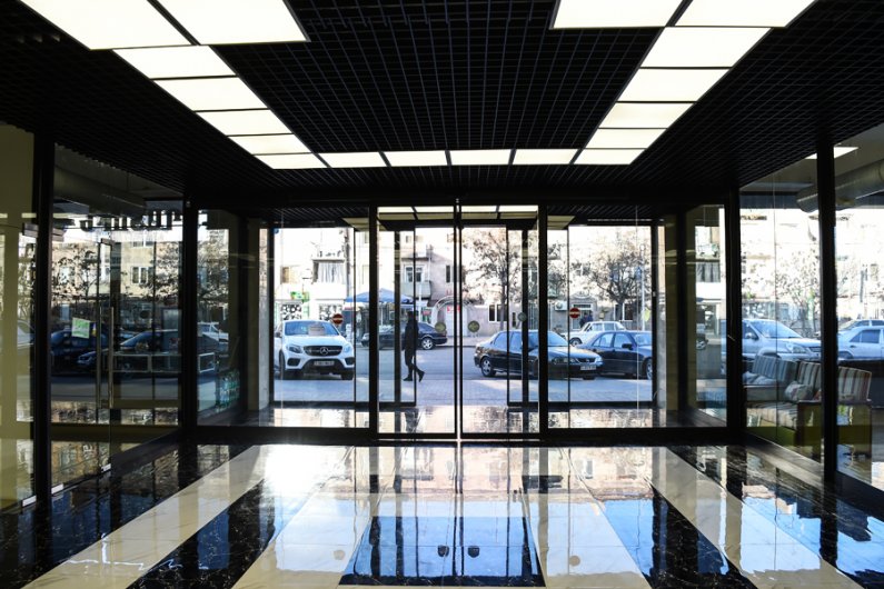Սահող ավտոմատ դռներ