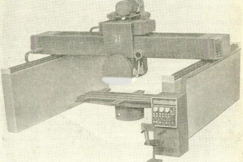 камнеотрезной универсальный станок Армения