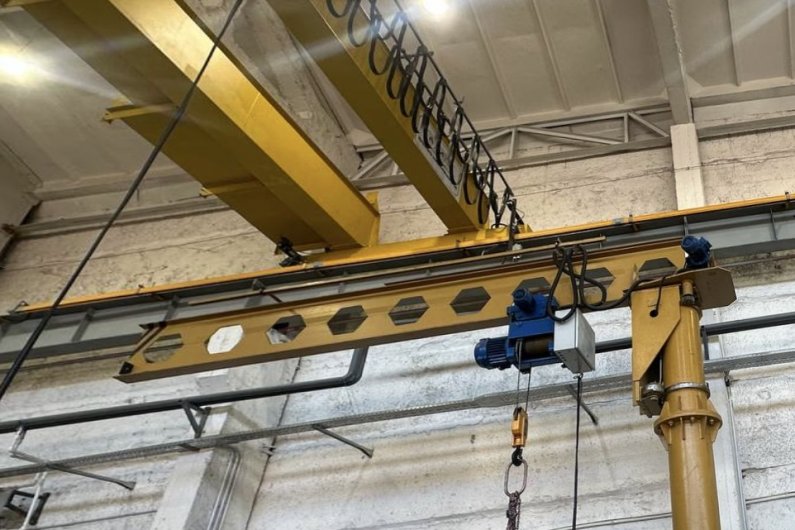 Installation, repair and technical maintenance of overhead cranes